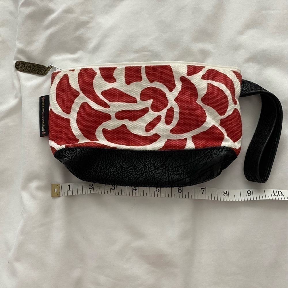 RebekahScottDesigns Wristlet Red White Design Faux leather base wristlet handle